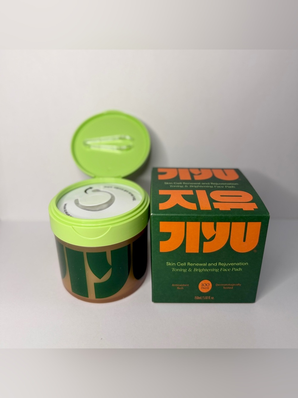 JiYu Skin Cell Renewal & Rejuvenation Toning & Brightening Face Pads (100 Pads) - Picture 2 of 2